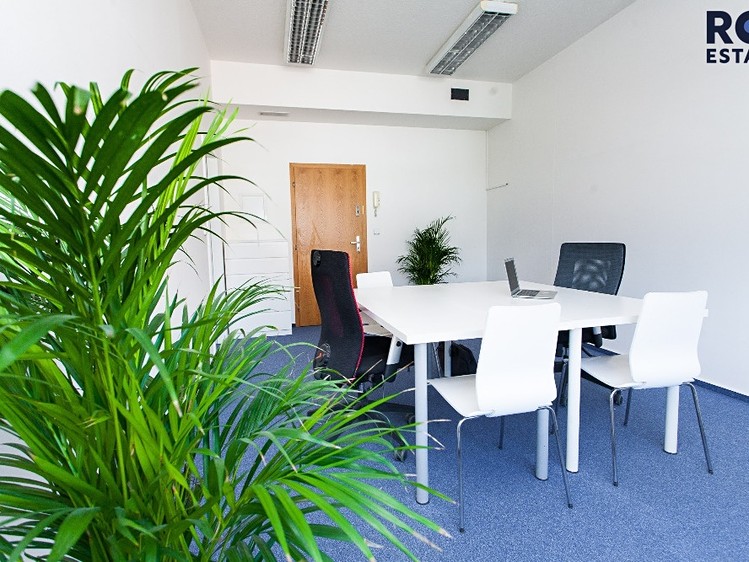 Pronájem kanceláře 38 m² - foto 1