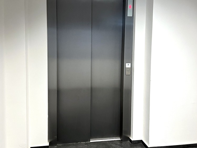 Pronájem kanceláře 91 m² - foto 7