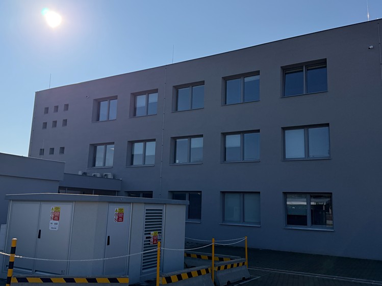 Pronájem kanceláře 223 m² - foto 1