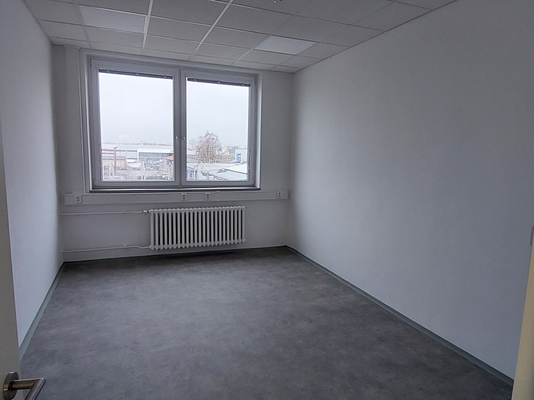 Pronájem kanceláře 223 m² - foto 8