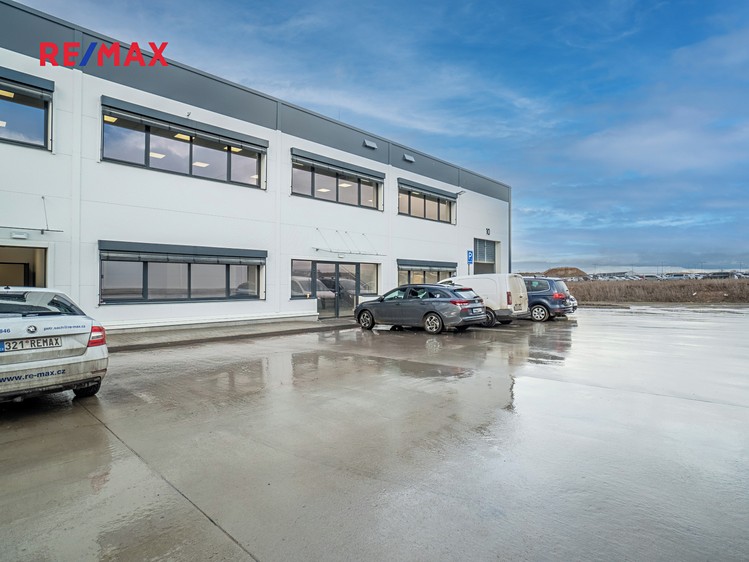 Pronájem kanceláře 289 m² - foto 2