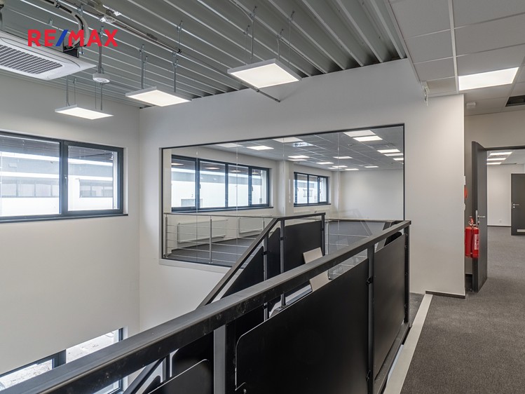 Pronájem obchodního prostoru 289 m² - foto 6