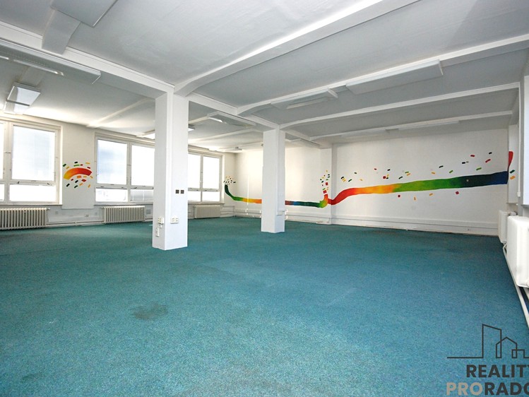 Pronájem obchodního prostoru 150 m² - foto 1
