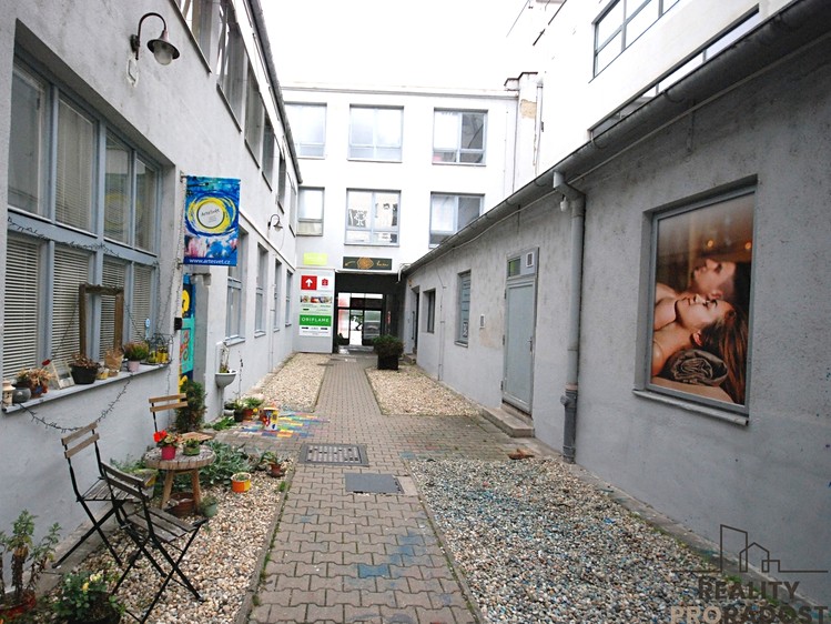 Pronájem obchodního prostoru 150 m² - foto 8