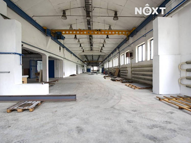 Pronájem výrobní haly, prostoru 2 134 m² - foto 1