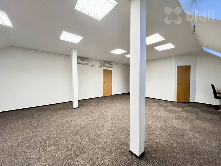 Pronájem kanceláře 75 m² - foto 6