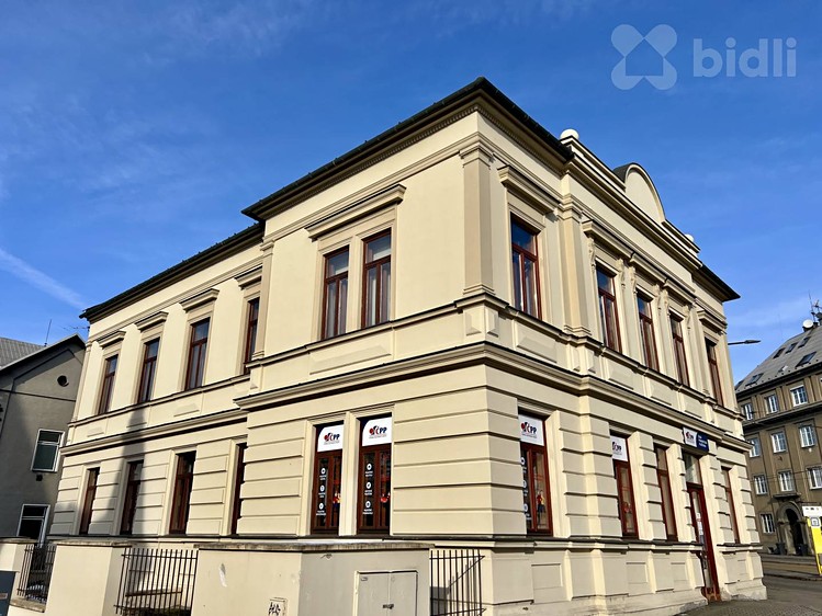 Pronájem kanceláře 95 m² - foto 1