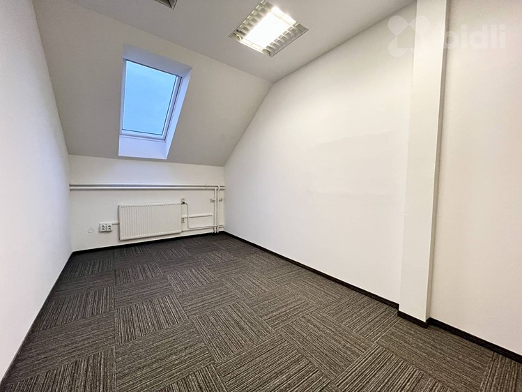 Pronájem kanceláře 95 m² - foto 5