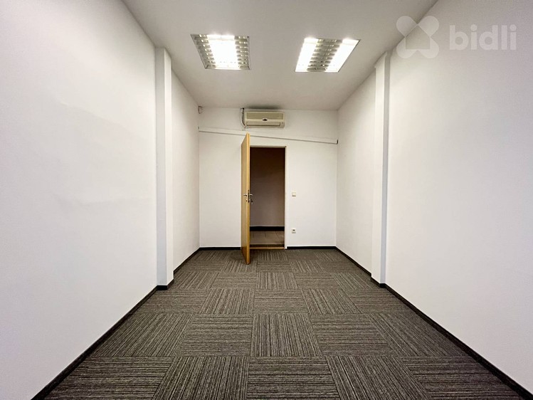 Pronájem kanceláře 95 m² - foto 7