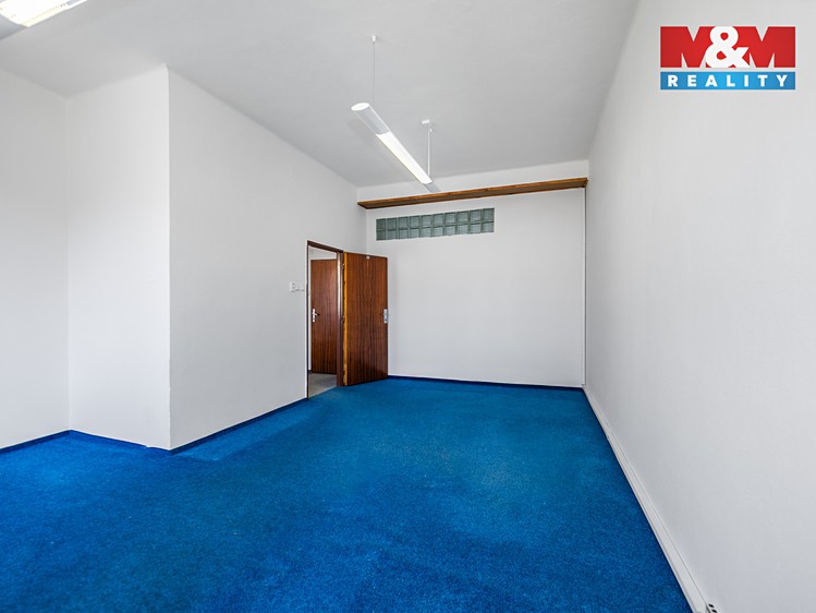 Pronájem kanceláře 211 m² - foto 4