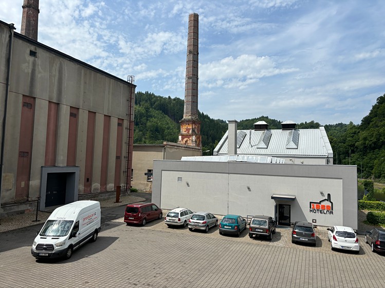 Pronájem skladového prostoru 1 000 m² - foto 2