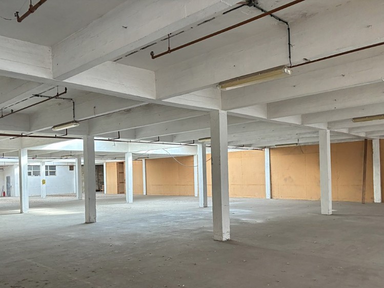 Pronájem skladového prostoru 1 100 m² - foto 1