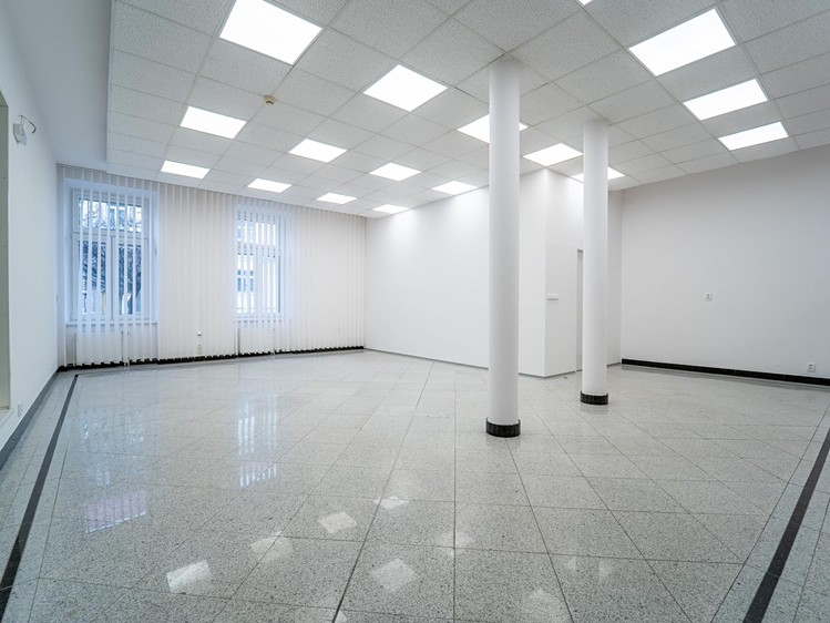 Pronájem obchodního prostoru 92 m² - foto 1