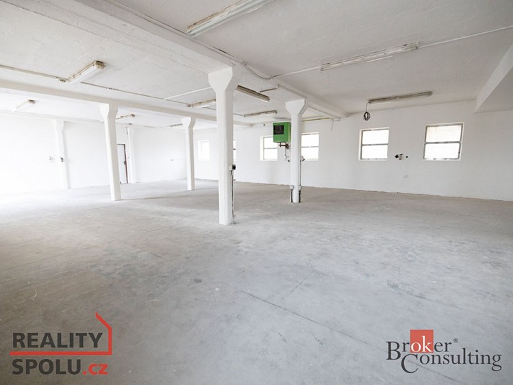 Pronájem výrobní haly, prostoru 150 m² - foto 2