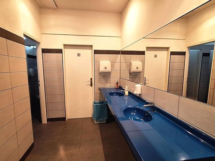 Pronájem kanceláře 323 m² - foto 7