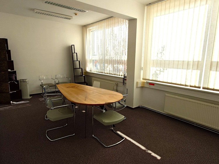 Pronájem kanceláře 492 m² - foto 2