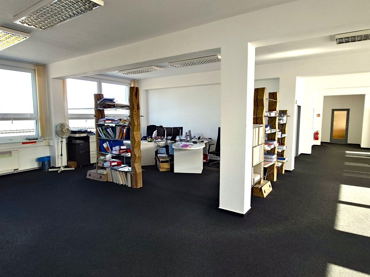 Pronájem kanceláře 492 m² - foto 7
