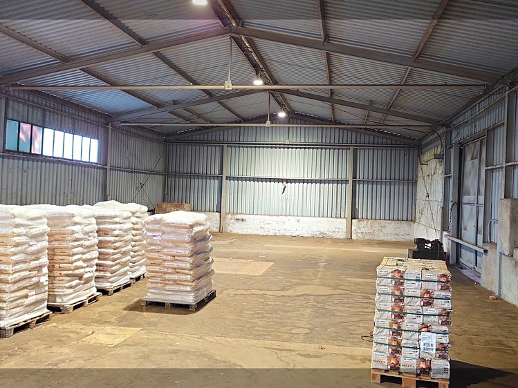 Pronájem skladového prostoru 290 m² - foto 1