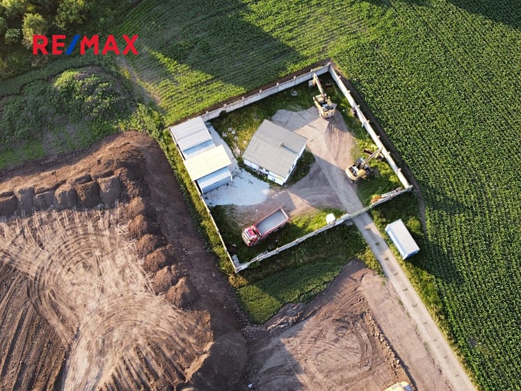 Pronájem komerční nemovitosti 2 233 m² - foto 1