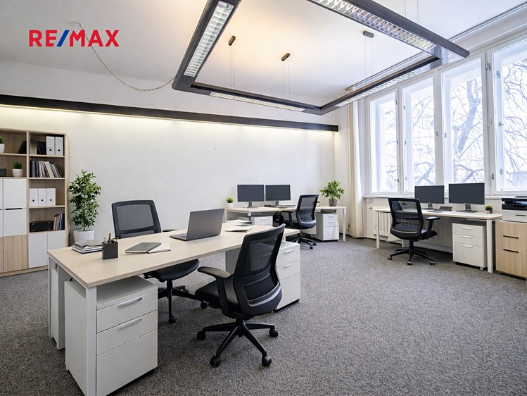 Pronájem kanceláře 148 m² - foto 4
