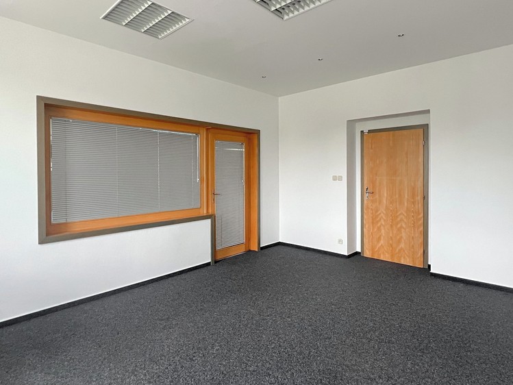 Pronájem kanceláře 21 m² - foto 7