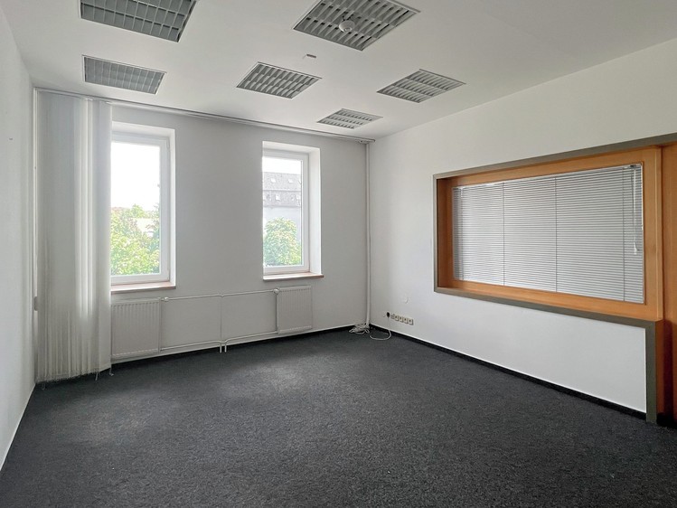 Pronájem kanceláře 21 m² - foto 5