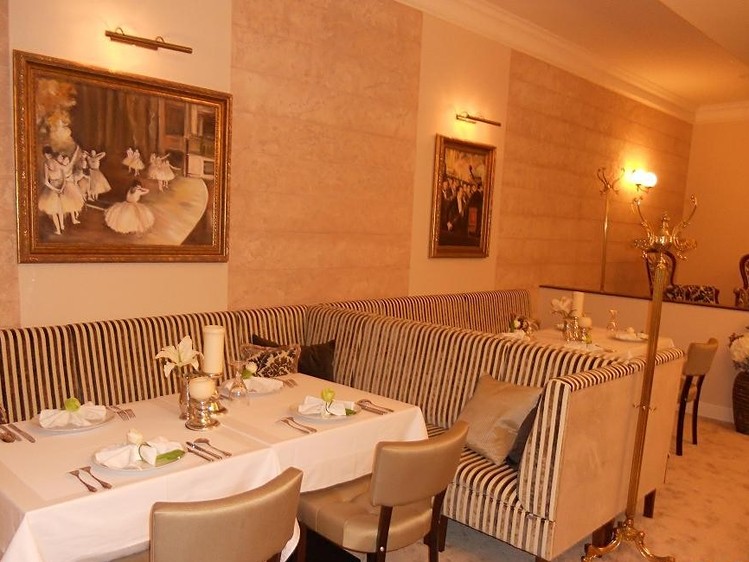 Pronájem restaurace 390 m² - foto 1