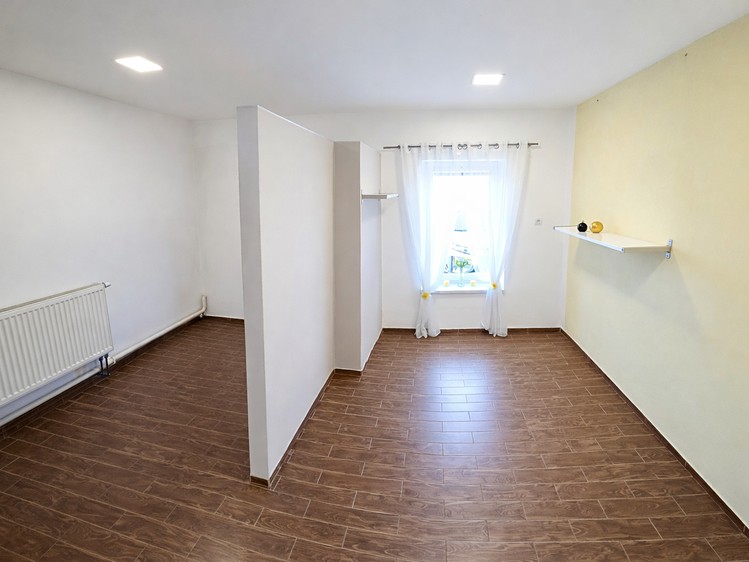 Pronájem komerční nemovitosti 15 m² - foto 1