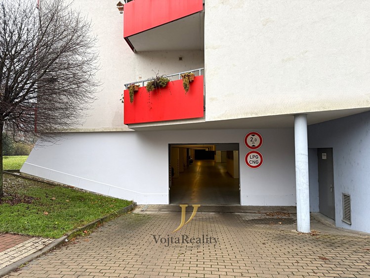 Prodej garážového stání 12 m² - foto 3