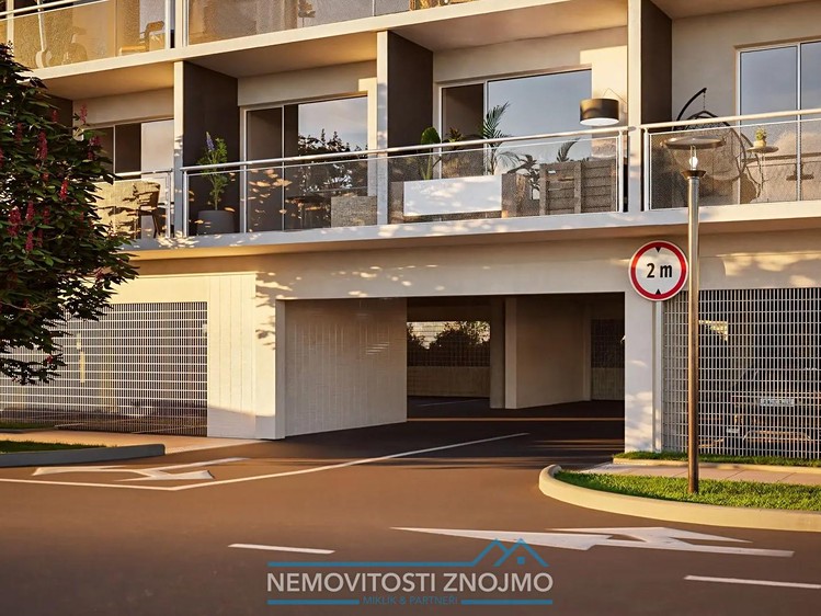 Prodej garážového stání 15 m² - foto 1