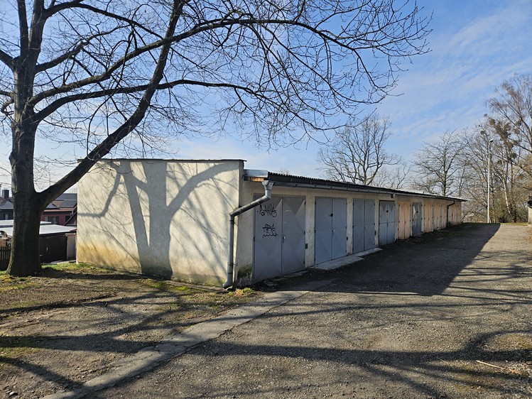 Prodej garáže 21 m² - foto 1