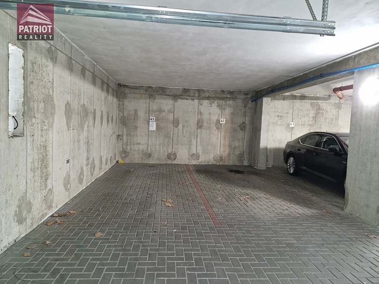 Prodej garážového stání 26 m² - foto 1