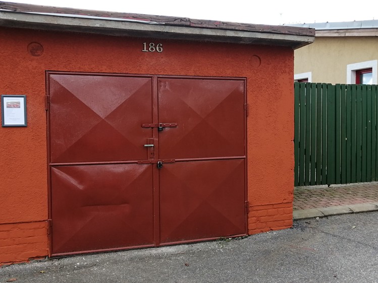 Prodej garáže 24 m² - foto 1