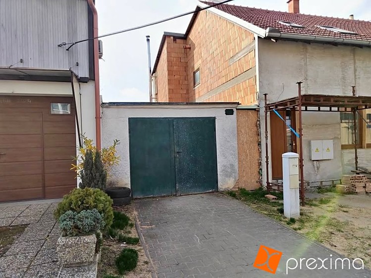 Prodej garáže 14 m² - foto 1