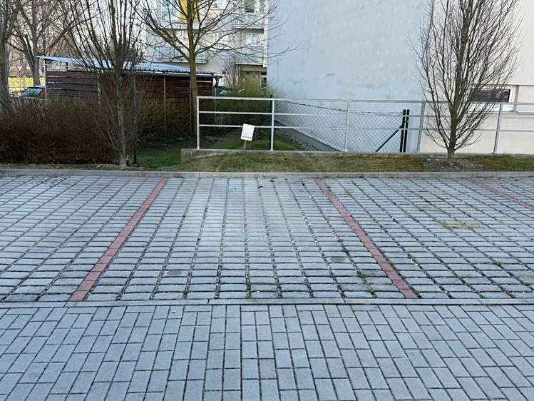 Prodej specifického typu nemovitosti 12 m² - foto 1