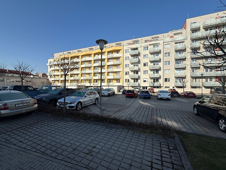 Prodej specifického typu nemovitosti 12 m² - foto 6