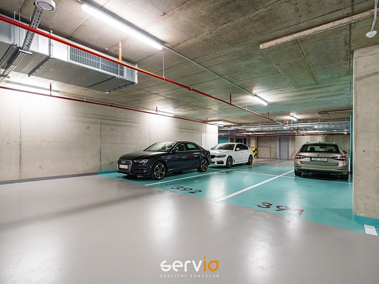 Prodej garážového stání 12 m² - foto 1