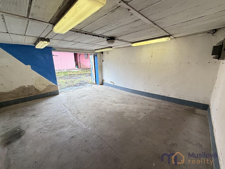 Prodej garáže 28 m² - foto 1