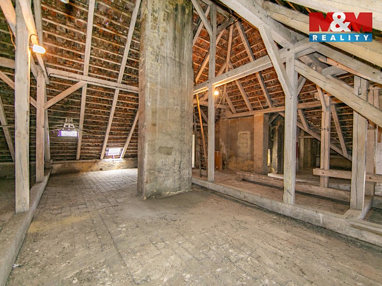 Prodej půdního prostoru 124 m² - foto 2