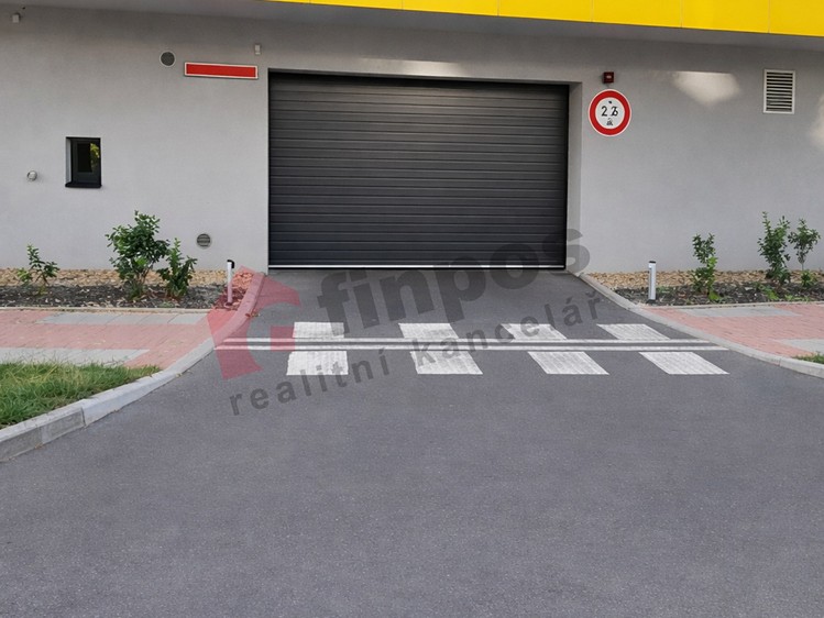 Prodej garážového stání 13 m² - foto 5