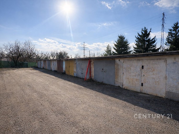 Prodej garáže 18 m² - foto 2