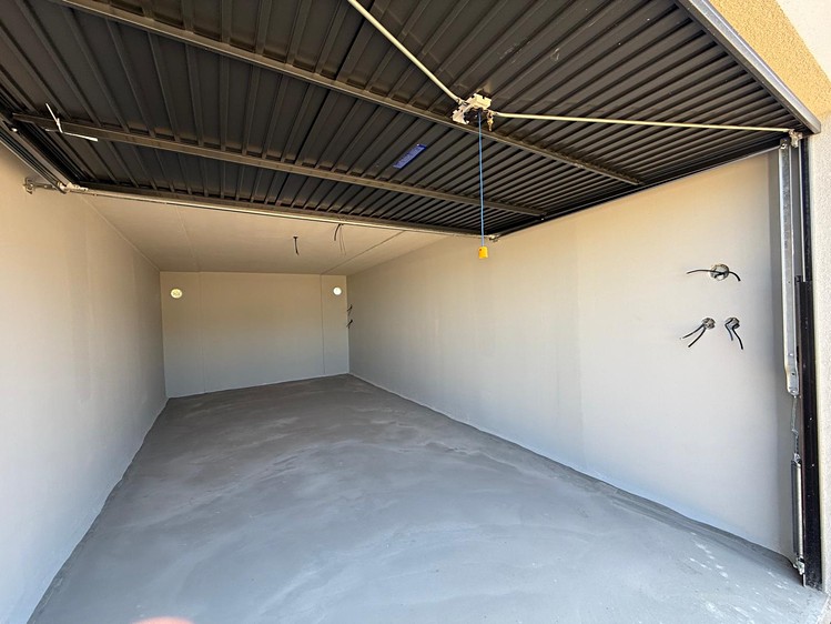 Prodej garáže 24 m² - foto 2