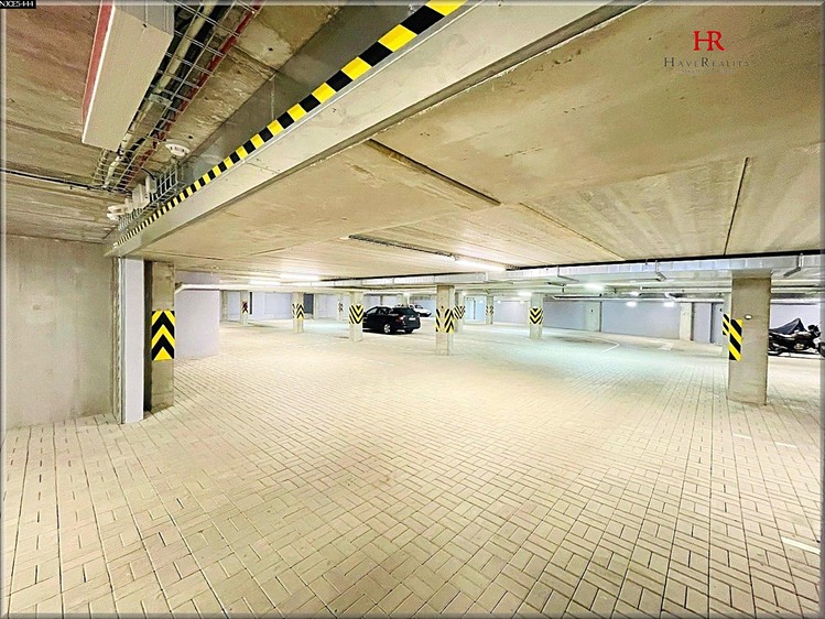 Prodej garážového stání 13 m² - foto 1