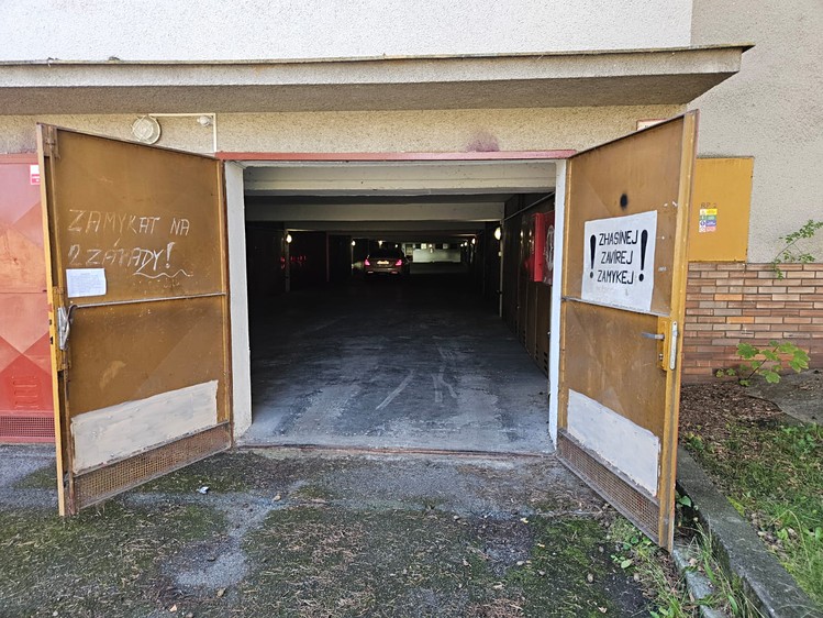 Prodej garáže 16 m² - foto 2