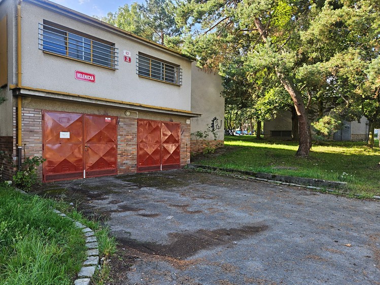 Prodej garáže 16 m² - foto 1