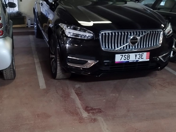 Prodej garážového stání 14 m² - foto 1