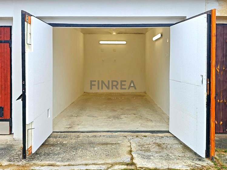Prodej garáže 19 m² - foto 2