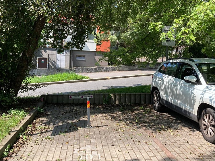Prodej specifického typu nemovitosti 13 m² - foto 1