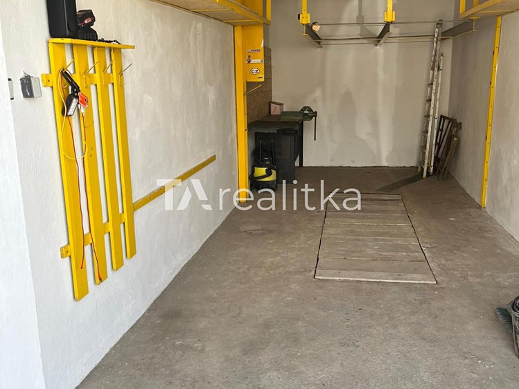 Prodej garáže 22 m² - foto 2