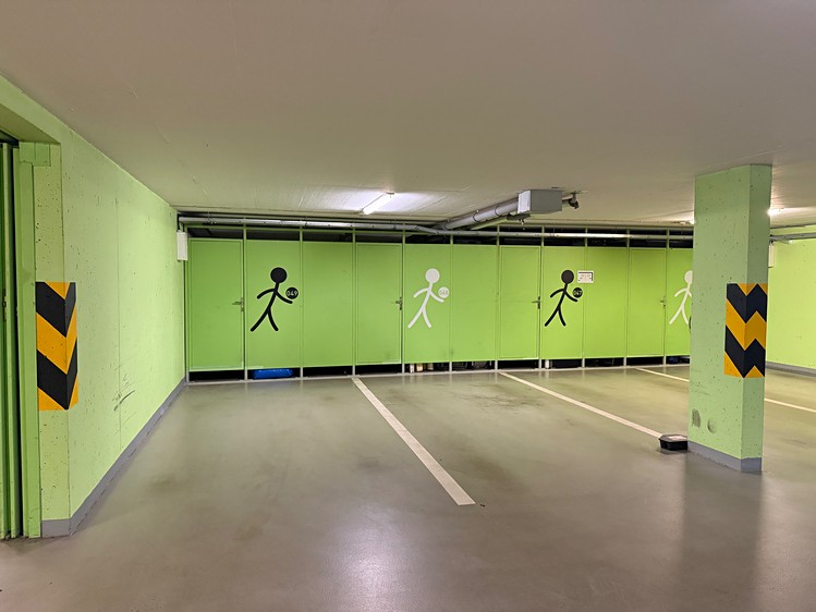 Prodej garážového stání 17 m² - foto 1